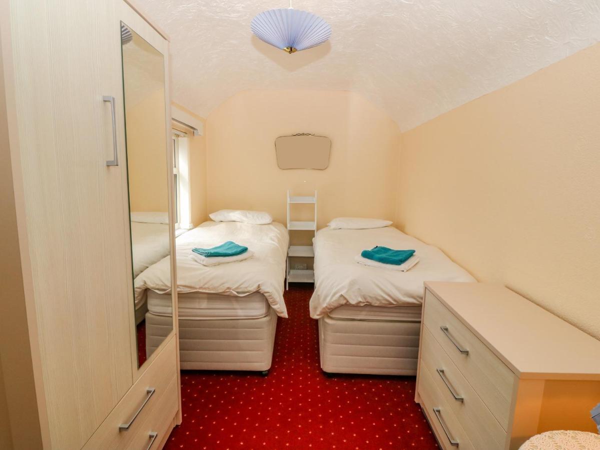 Tir Bedw Villa Ederyn Exteriör bild